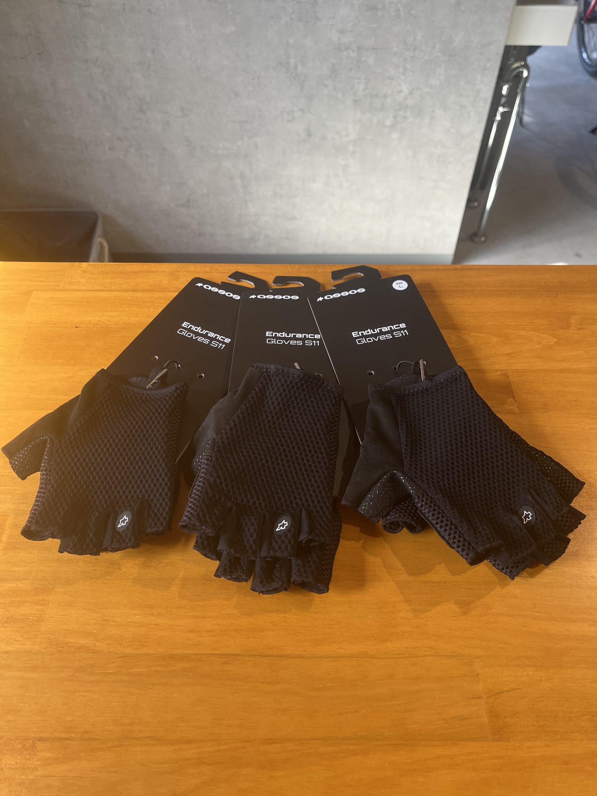 assos gloves | スギリン | 愛媛県松山市